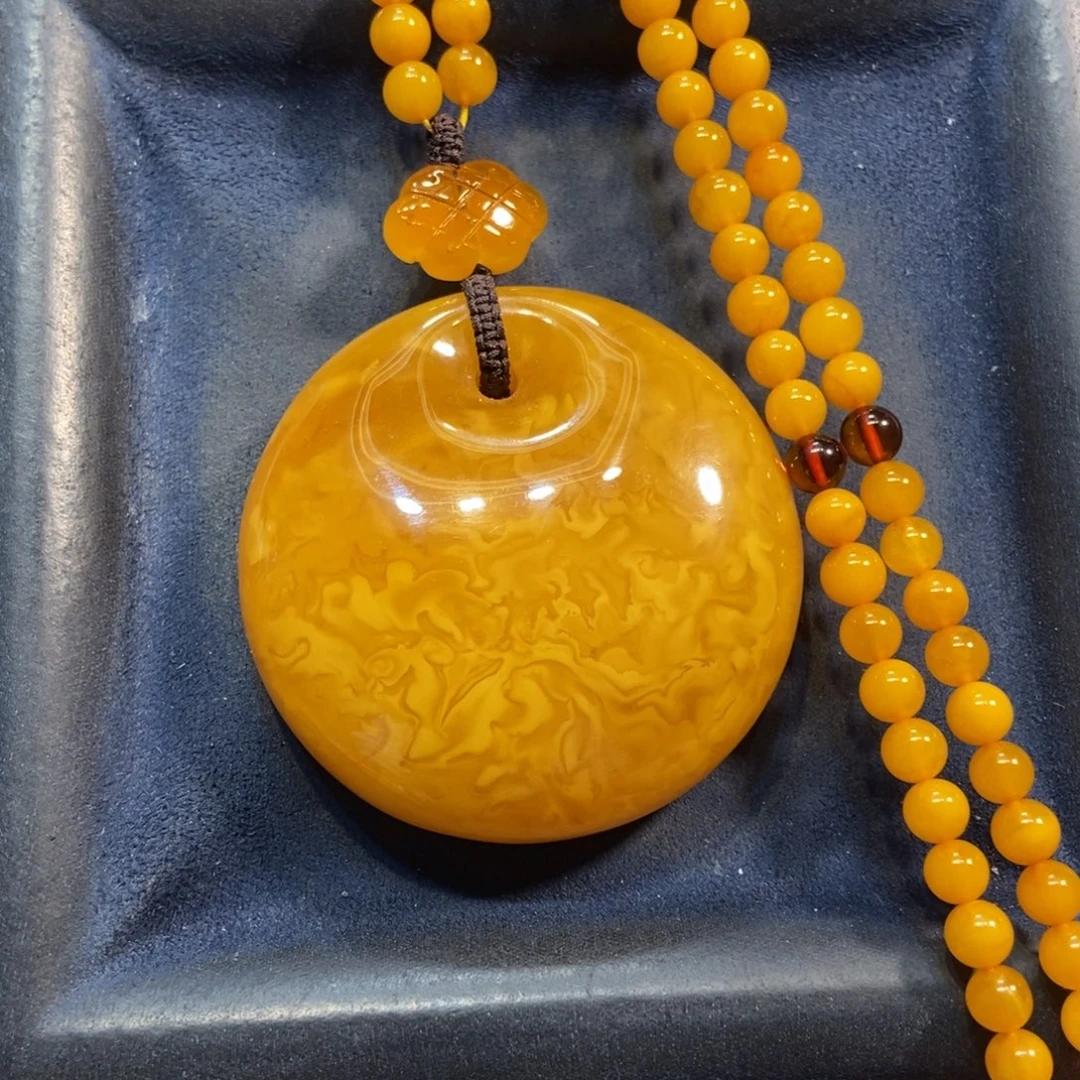 琥珀未镶嵌颈饰蜜蜡