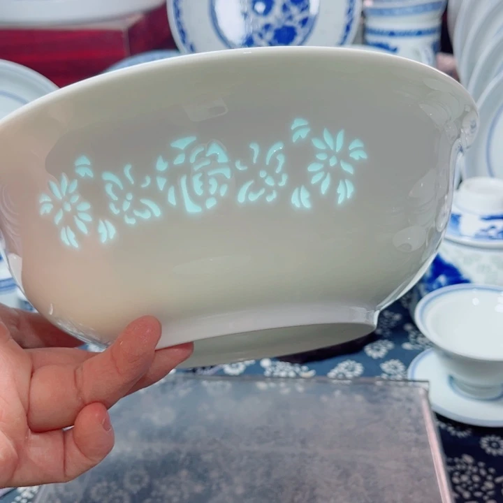 青花玲珑8.5寸汤碗花雕