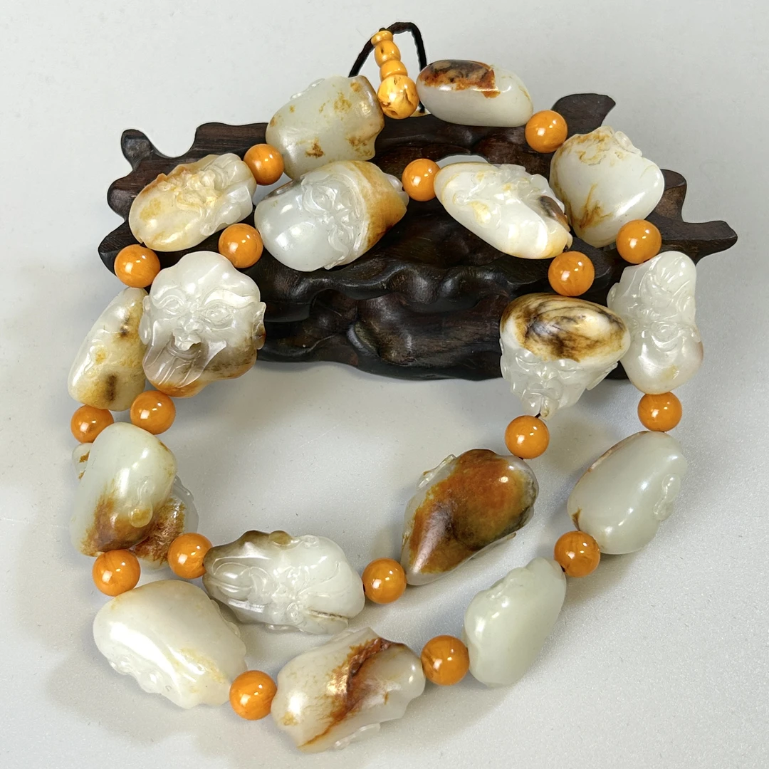 创汇期新疆和田玉罗汉项链4645