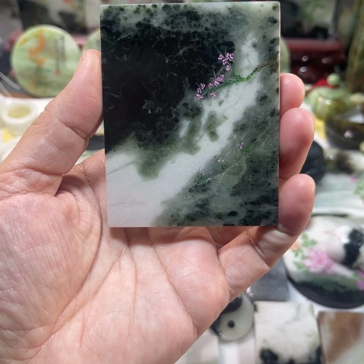 独山玉未镶嵌颈饰