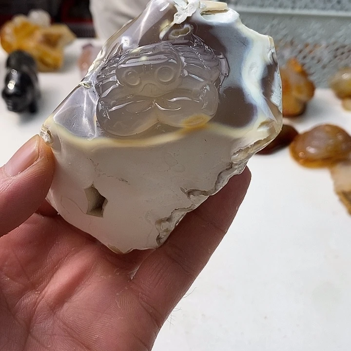 合金颈饰玛瑙/玉髓