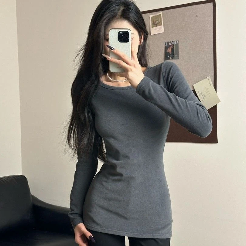 深灰色正肩磨毛长袖T恤女2025春秋常规款修身中长款打底百搭收腰