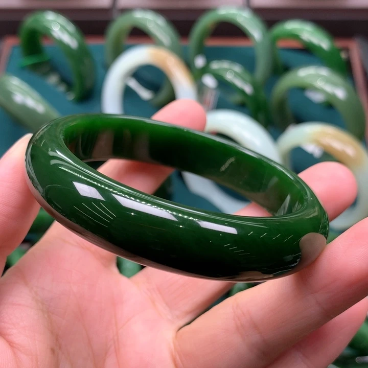 未镶嵌手镯和田玉（碧玉）