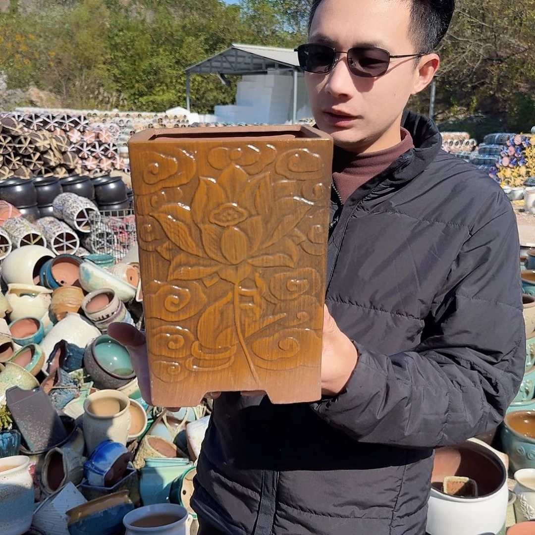 紫砂花盆瑕疵一个一个方
