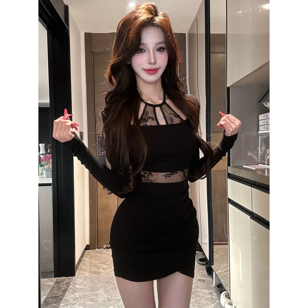 【彤彤推荐】春季纯欲挂脖拼接蕾丝连衣裙长袖修身收腰包臀短裙