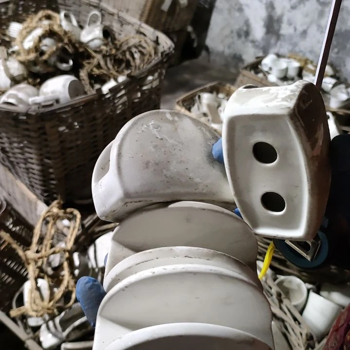 摆件陶瓷盘子碗啥都有