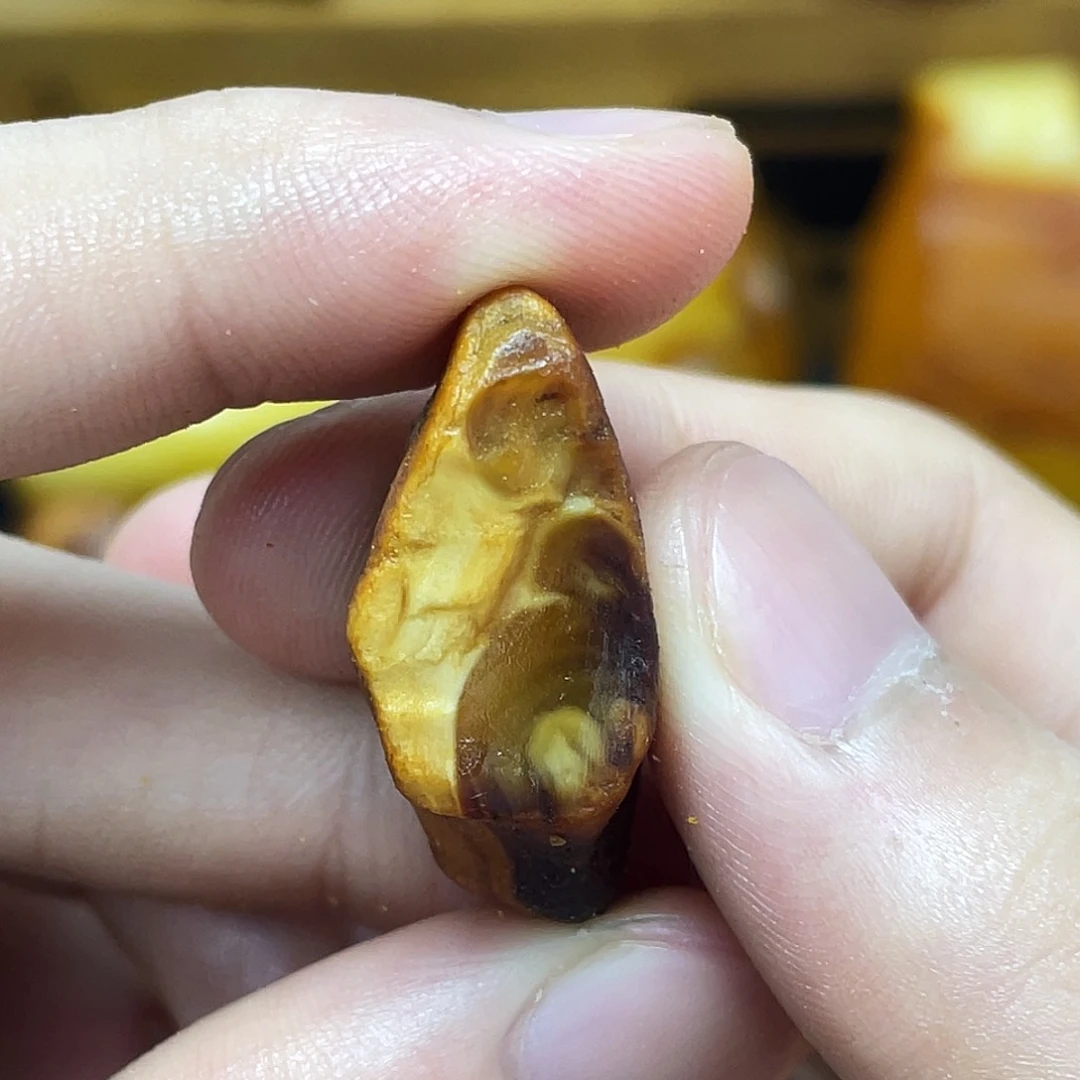 定制琥珀未镶嵌定制