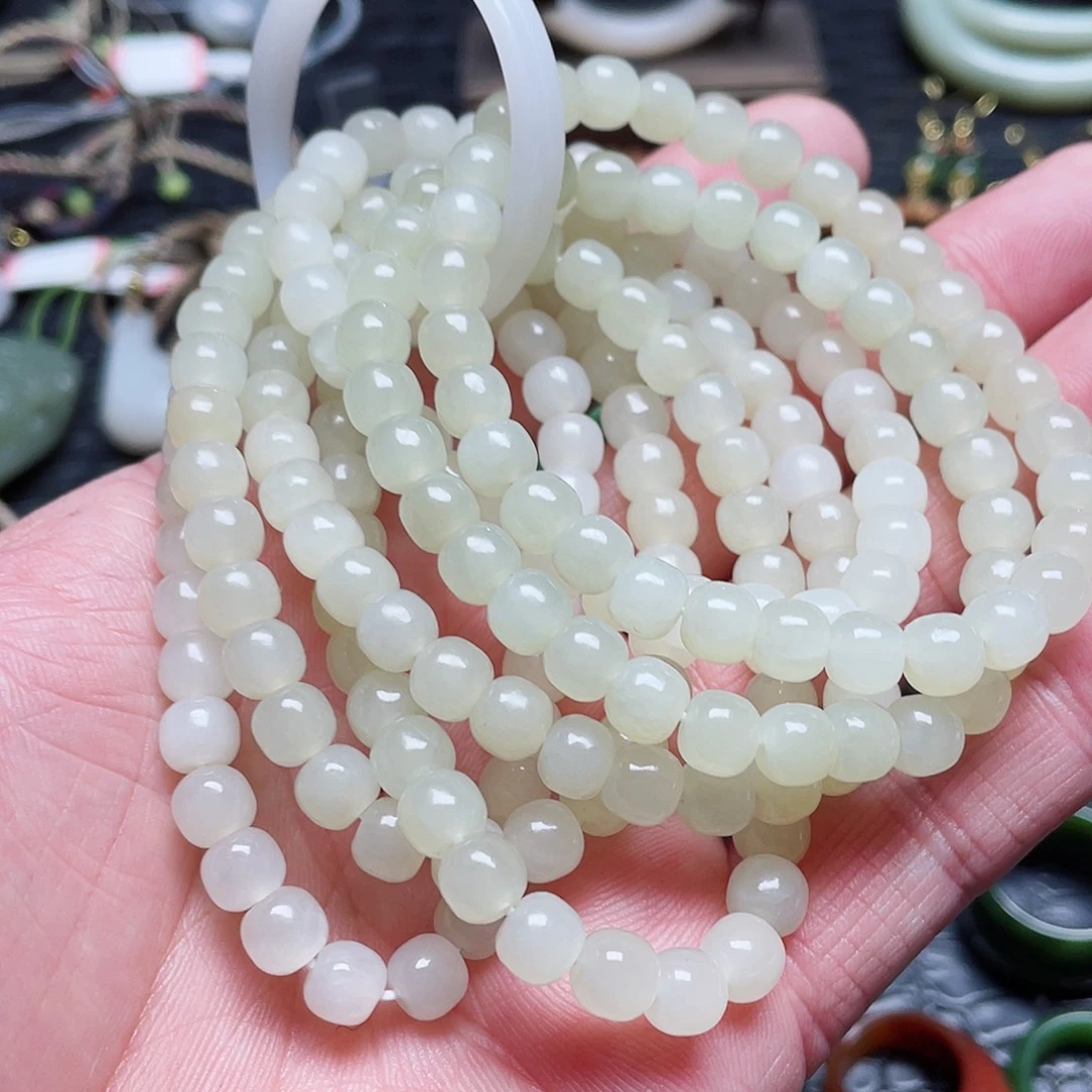 未镶嵌戒指和田玉手串