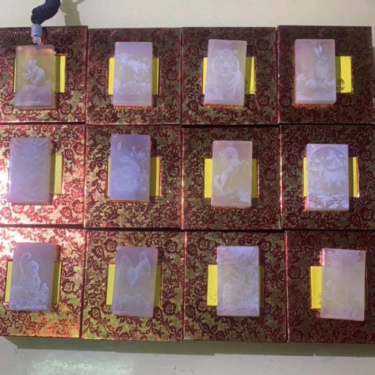天然玛瑙玉石#3*5牌影雕(十二生肖+八大守护)