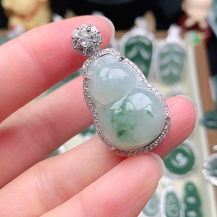 颈饰银S925镶嵌翡翠吊坠