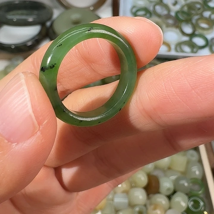 和田玉（碧玉）未镶嵌戒指17.5内径10