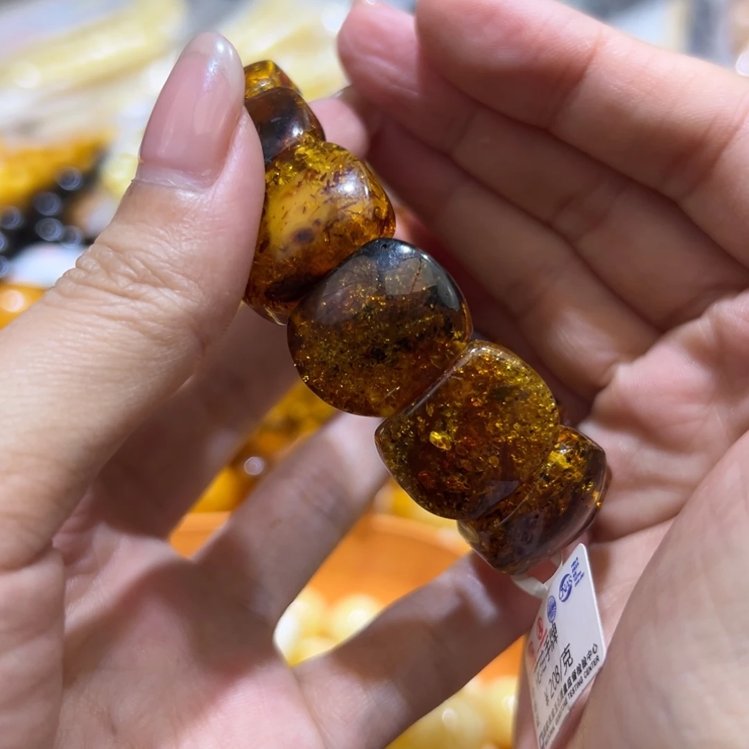琥珀珠宝奇石未镶嵌