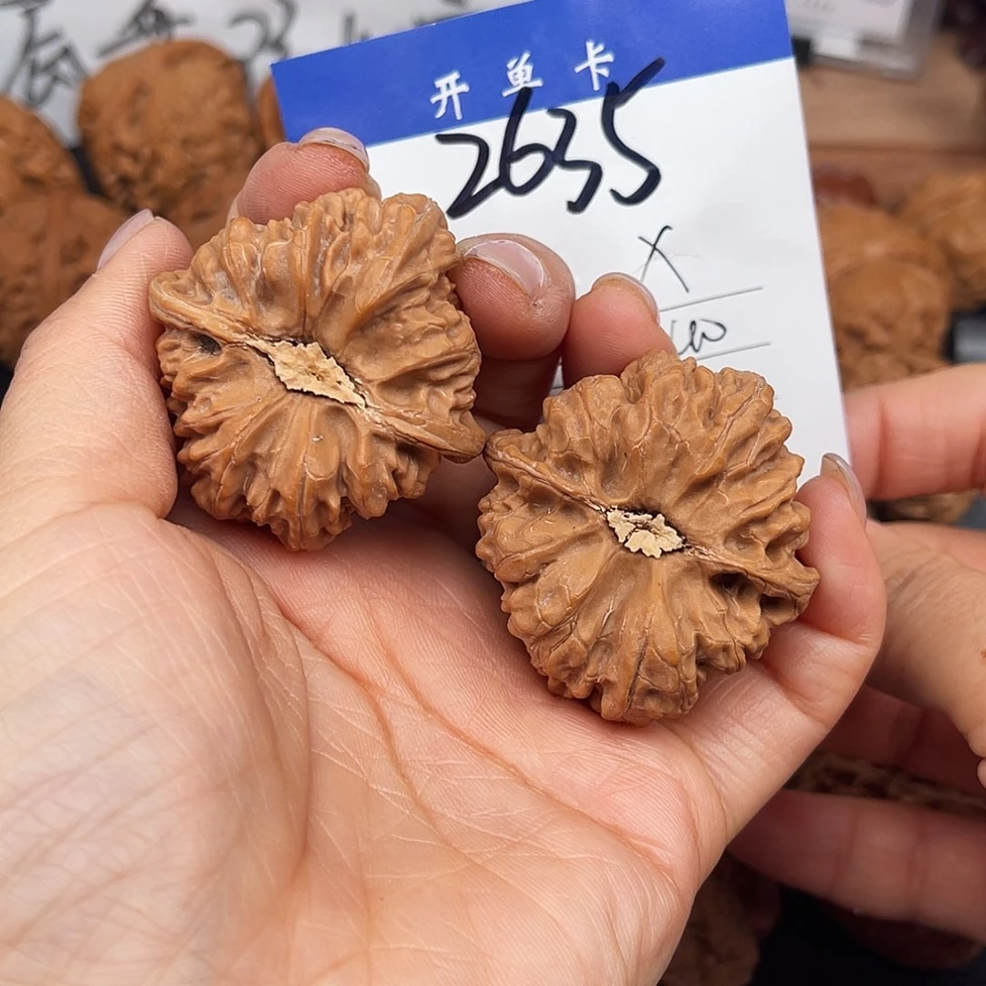 文玩核桃吊坠翻****财平谷凹底40尺。2635