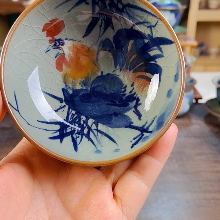 瓷片手工制作工艺精湛而