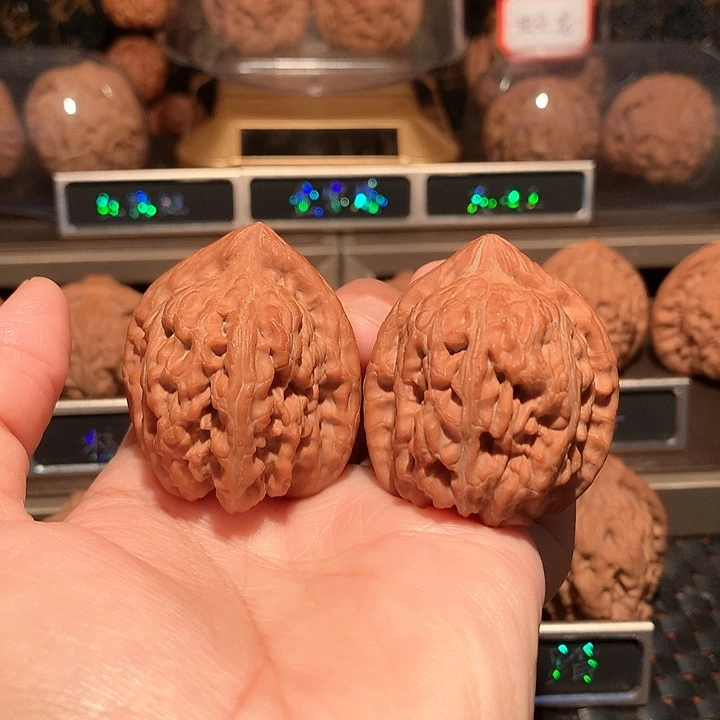 文玩核桃把件赤龙38尺