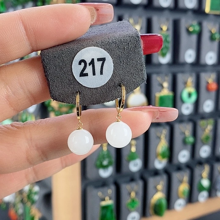 和田玉耳饰18K金镶嵌