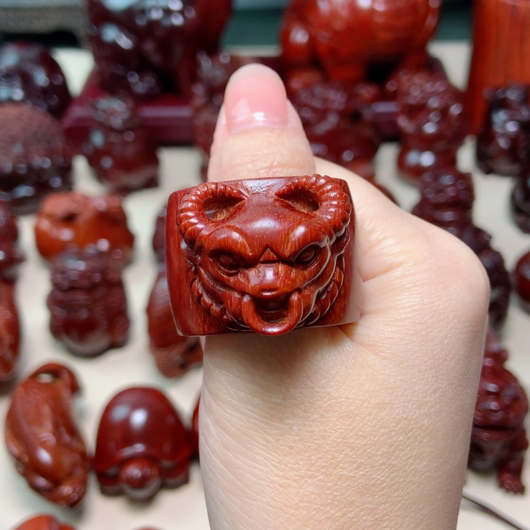 檀香紫檀（小叶紫檀）耳*