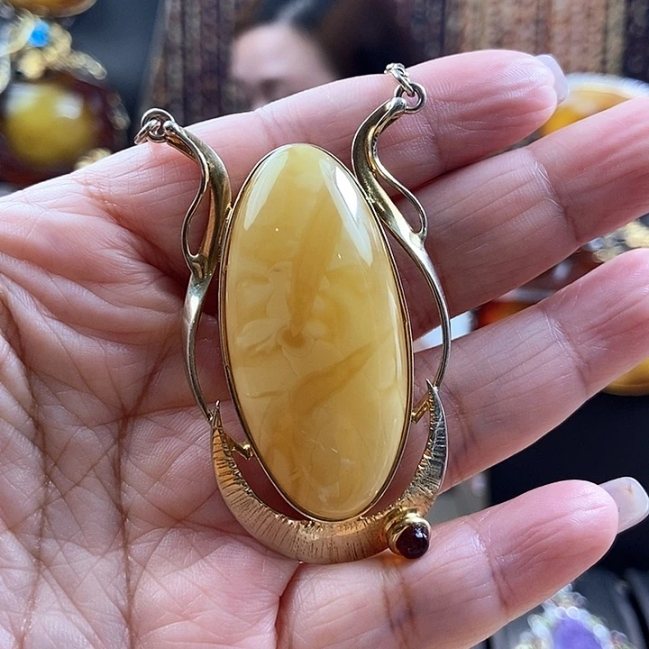 琥珀银S925镶嵌颈饰吊坠