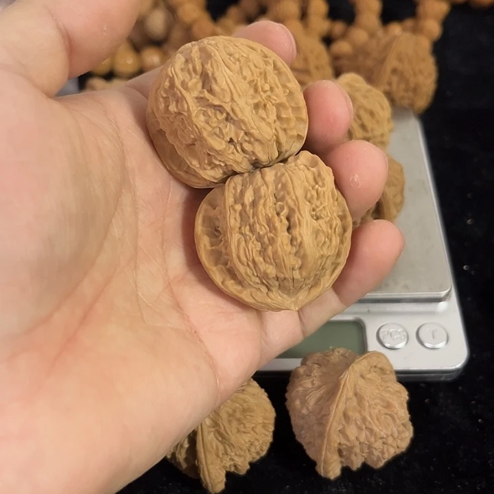 风***飘把件文玩核桃36左右白狮子，朋友福利