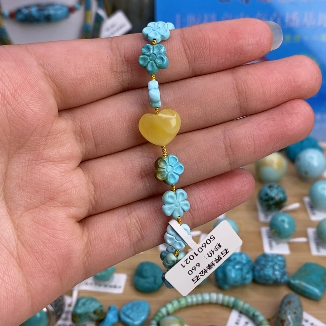 绿松石未镶嵌珠宝奇石