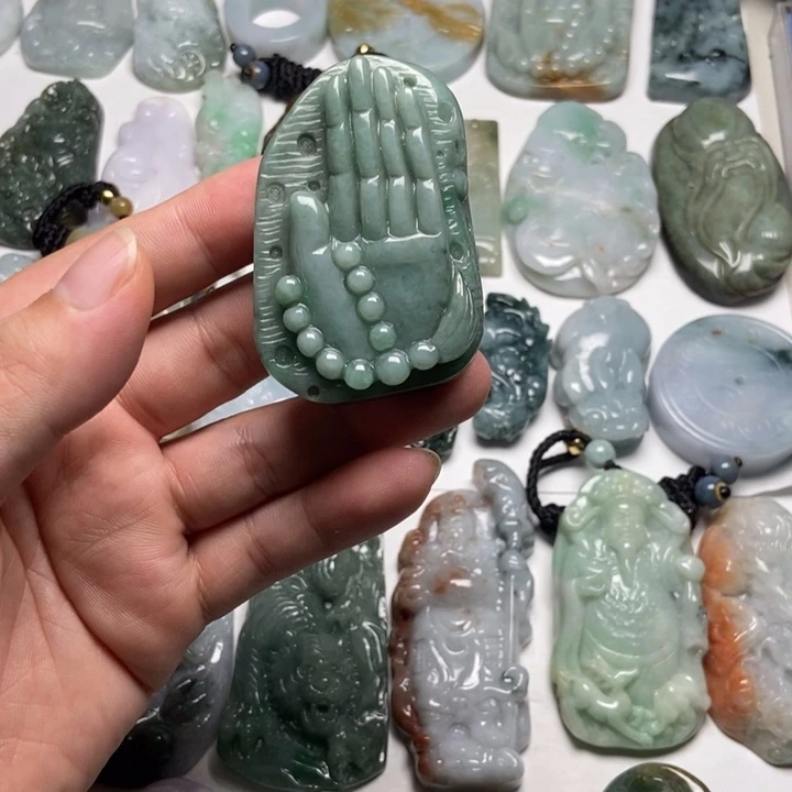 翡翠未镶嵌颈饰佛手41