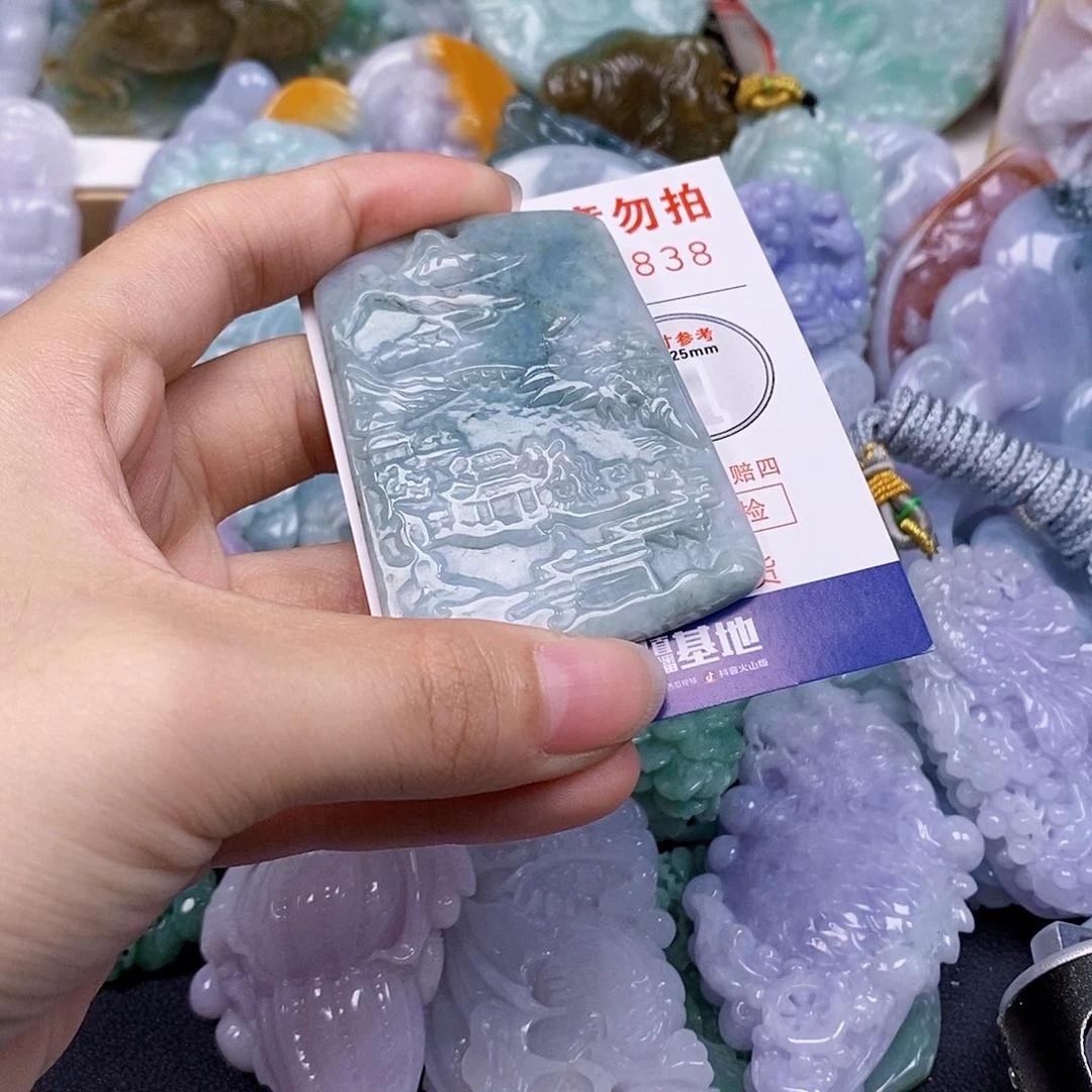 吊坠(不含链)未镶嵌翡翠