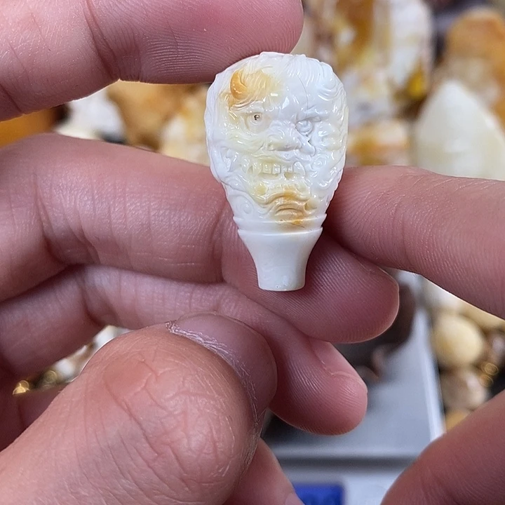 L***d琥珀未镶嵌珠宝奇石我