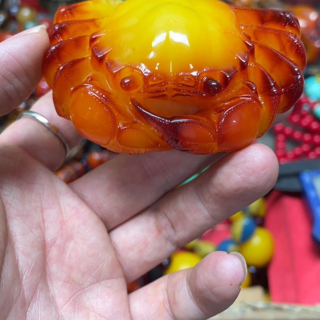 琥珀裸石未镶嵌好物推荐如图所示