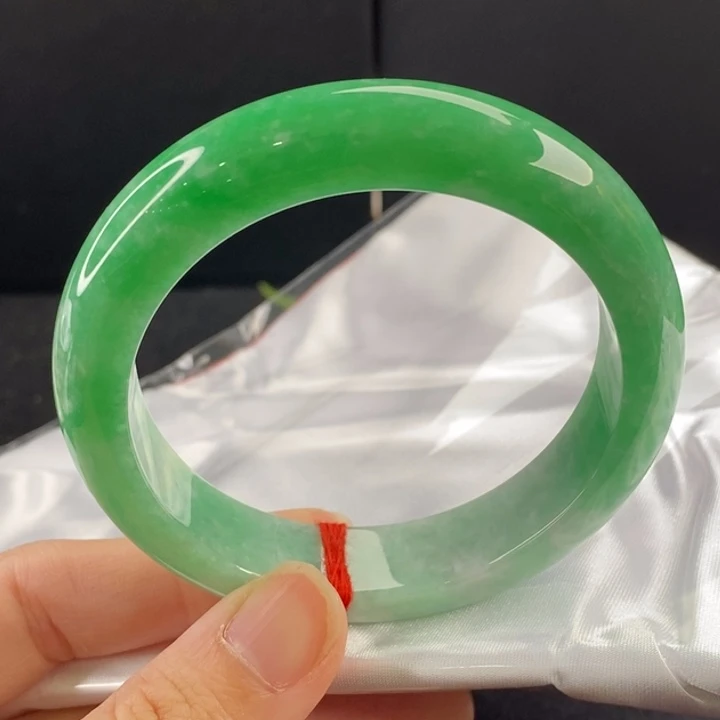 翡翠未镶嵌手镯58.2圈