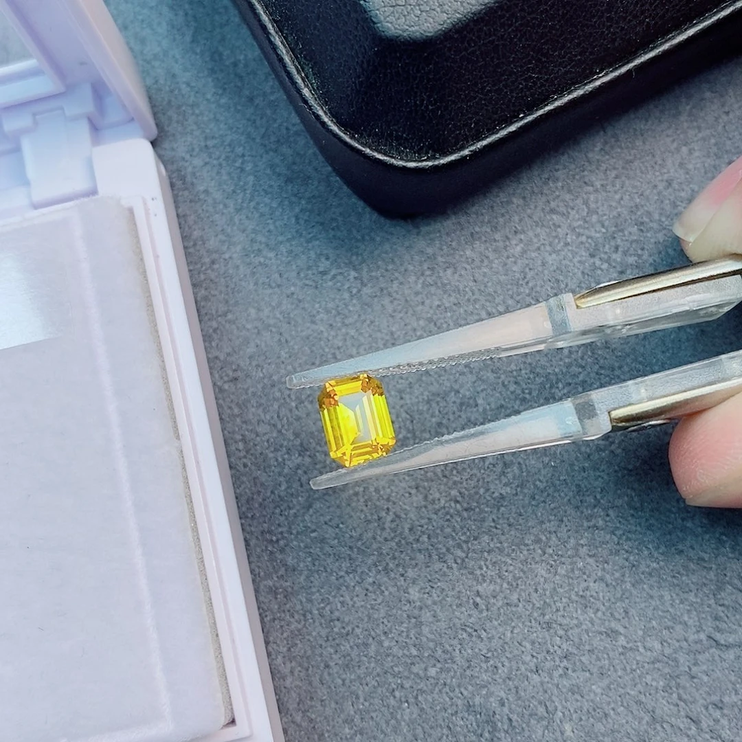 裸石彩色蓝宝石1.6ct 金丝雀