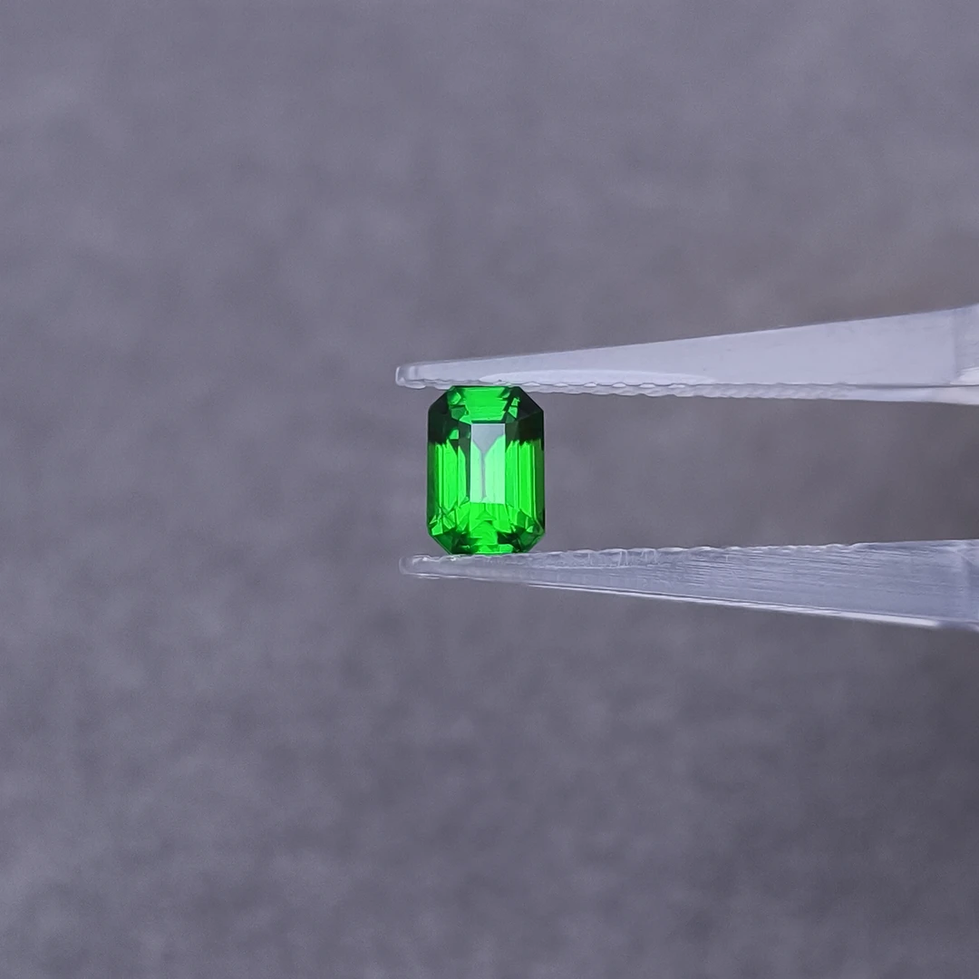 TVSvvP沙弗莱石-1.04ct（00988904）0112