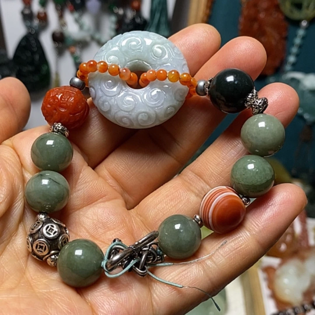 【闪购商品】翡翠未镶嵌吊坠(赠链)