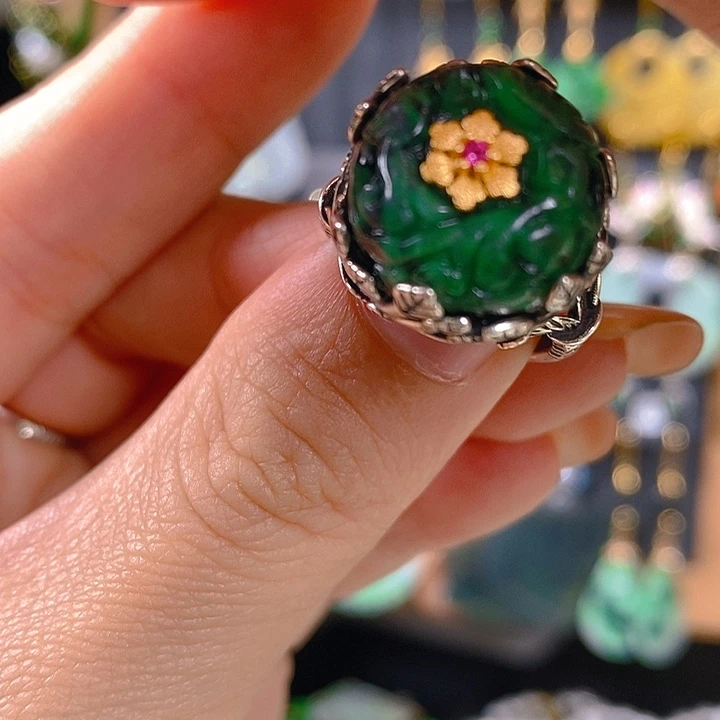 绍***司翡翠未镶嵌耳饰翡翠