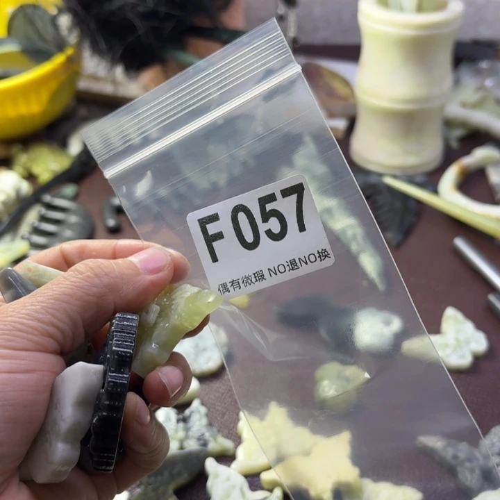 蛇纹石玉发饰合金挪*