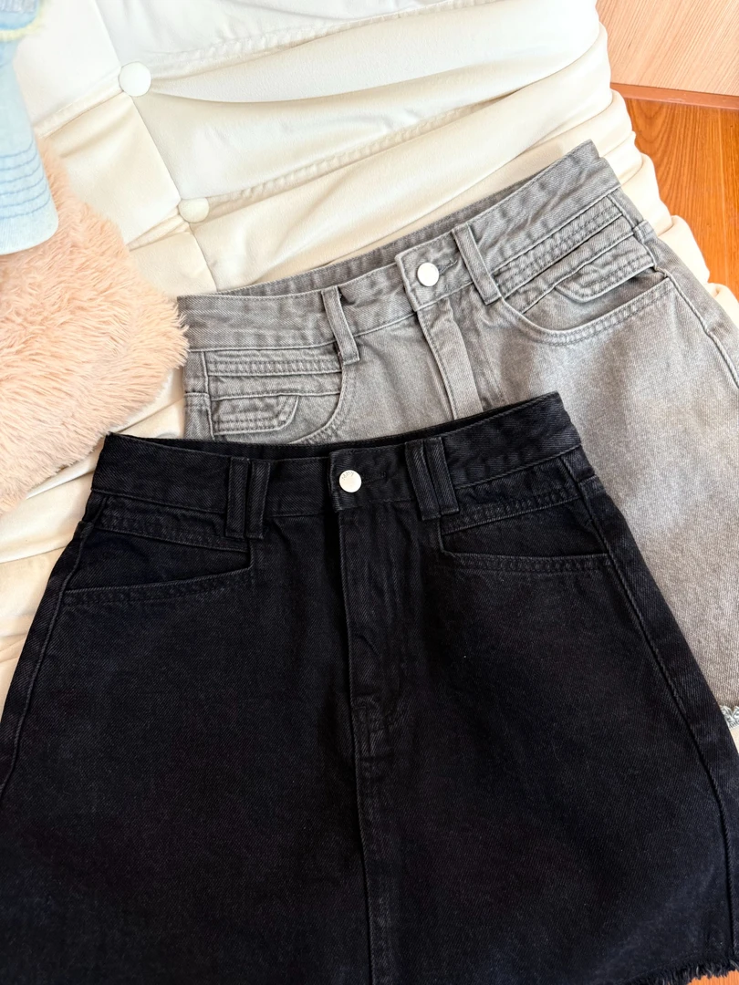 QiQi【苍灰夜语】新款夏日双色牛仔短裙四五分裙不撞款显瘦ins设计