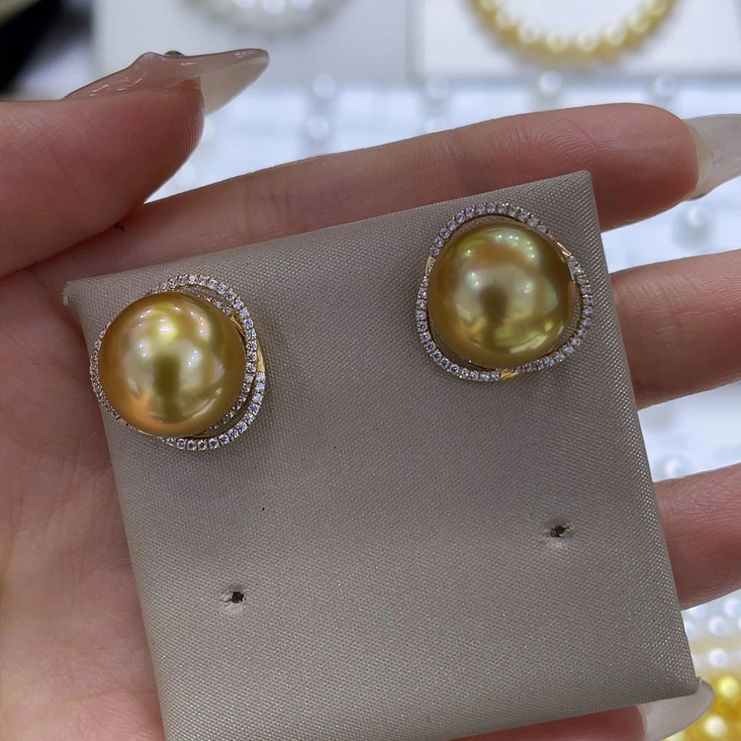 18K金镶嵌耳饰海水珍珠