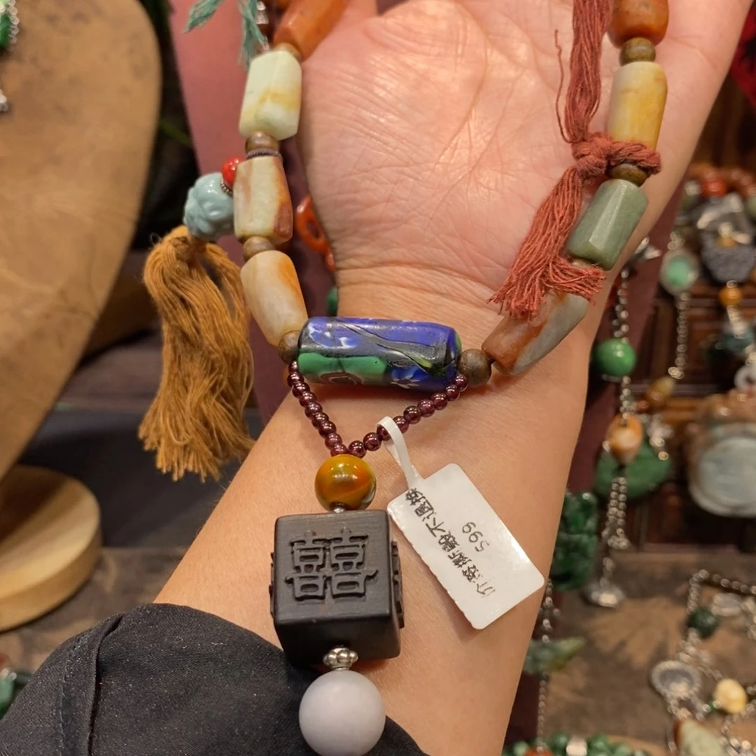 翡翠吊坠(赠链)未镶嵌