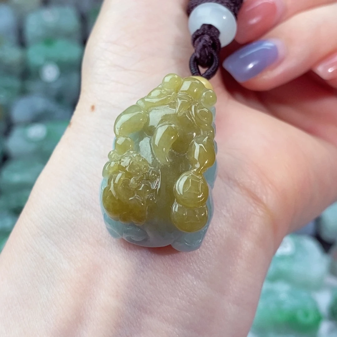 颈饰未镶嵌翡翠天然