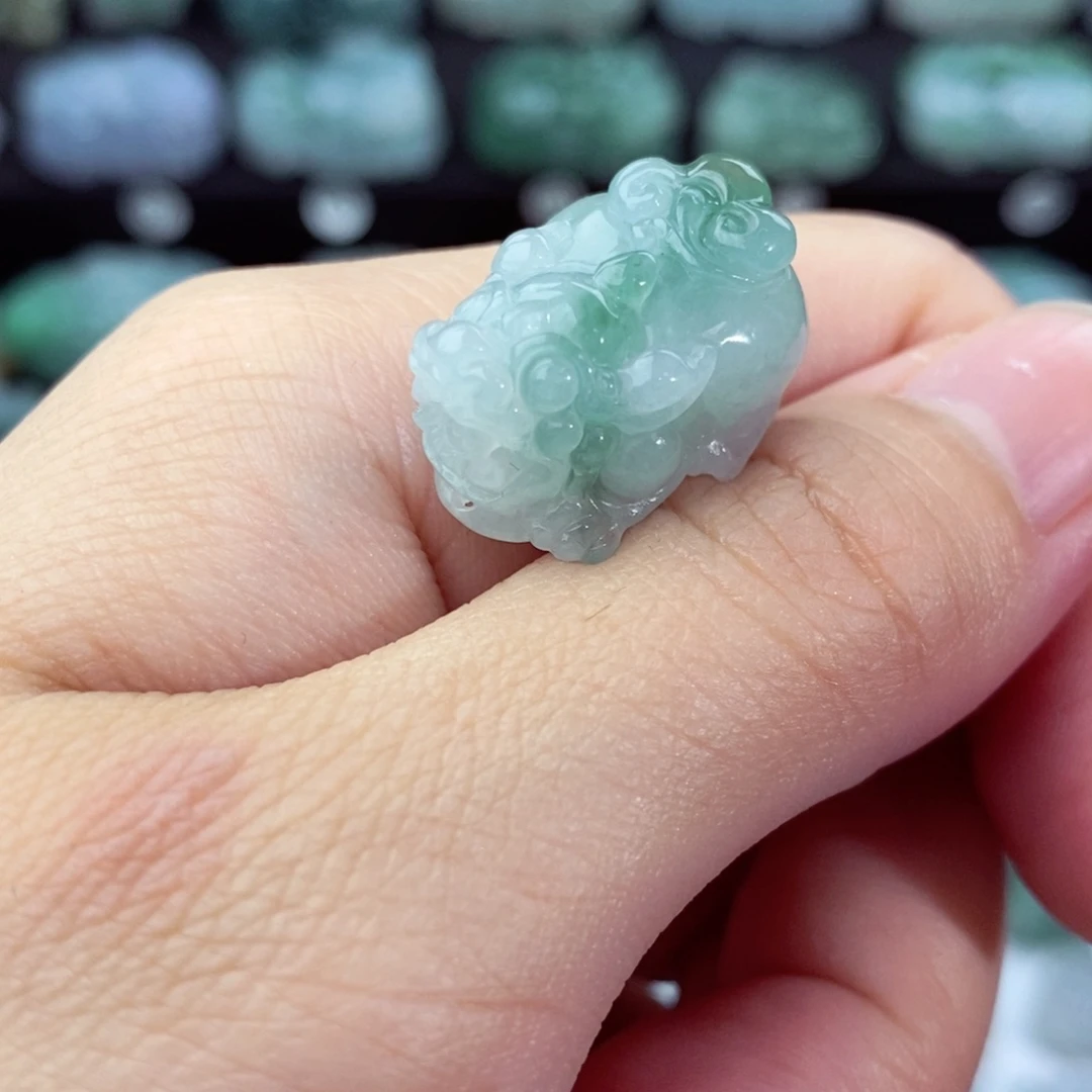 翡翠颈饰未镶嵌天然