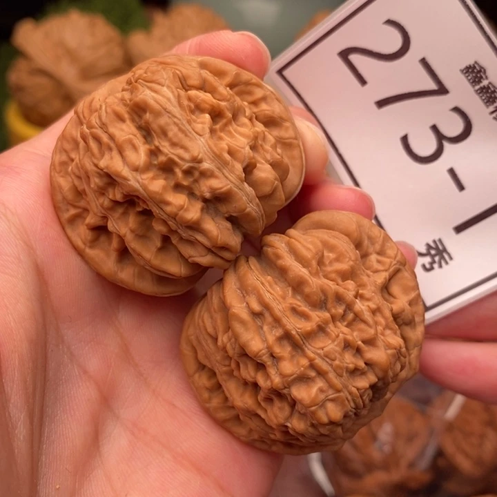 文玩核桃把件汉高楼42