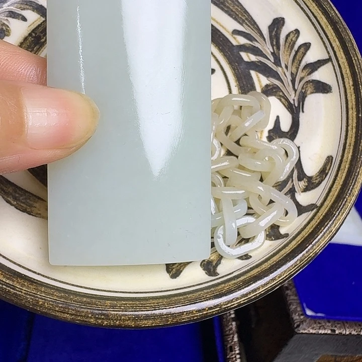 墨***柠瓷片新号开播挂件一个