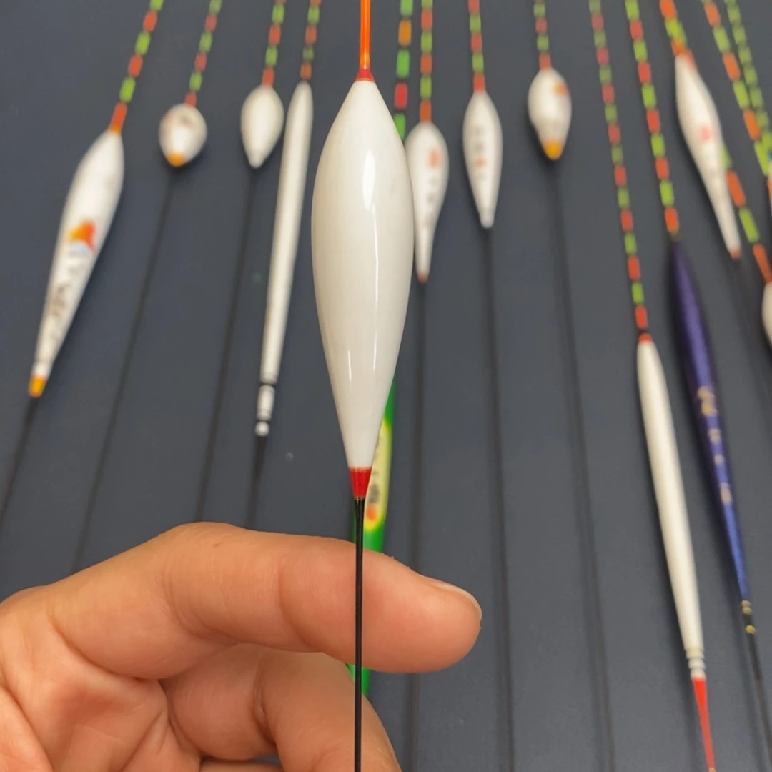 用***9孔雀羽60长2号一支