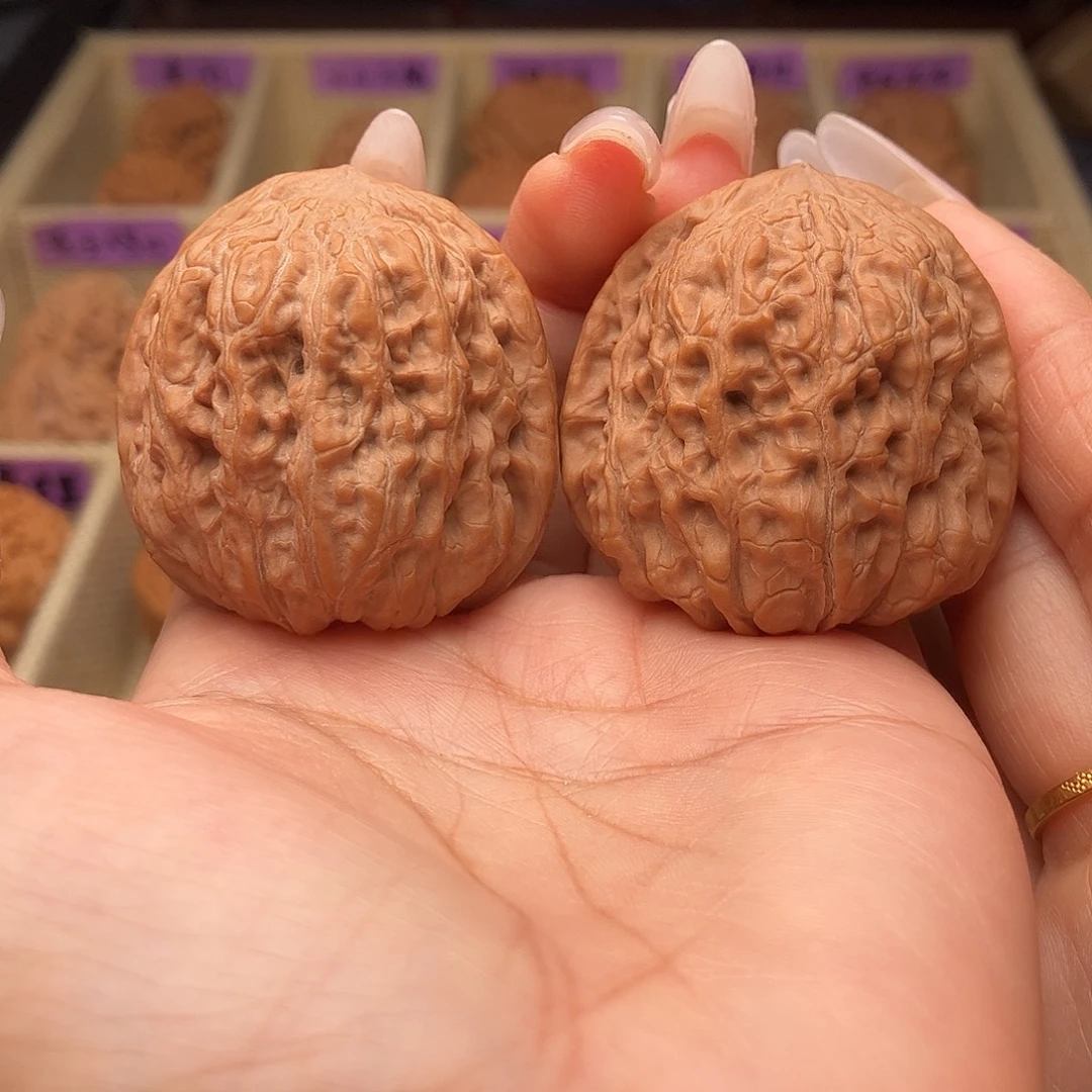 文玩核桃吊坠靠山王40