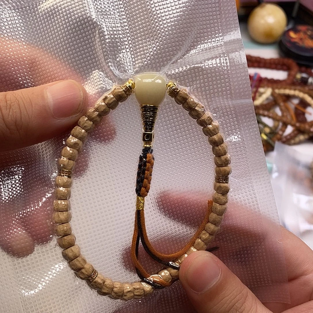 柏香籽/百香籽吊坠。。。。。。。。。