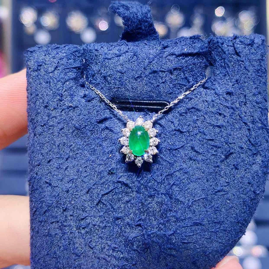 【闪购商品】颈饰18K金镶嵌祖母绿太阳花项链