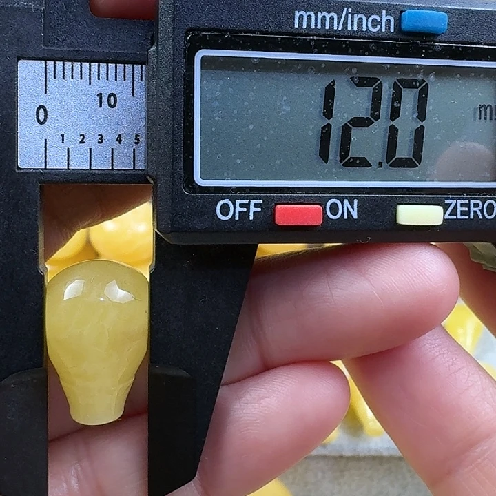 蜜蜡未镶嵌裸石45杂