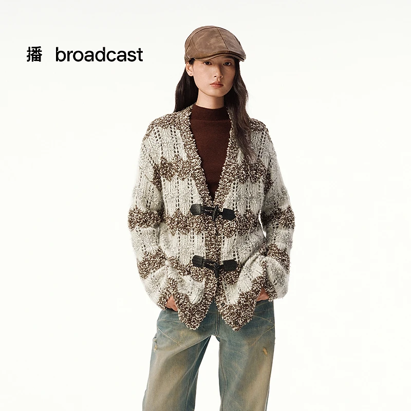 【直播专属】播经典皮革搭扣针织开衫DDS4UD5150