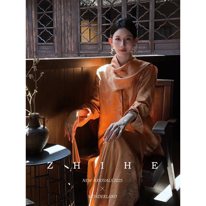 无艳一禾【金霞晚意】静奢金线人丝提花飘带上衣+半裙