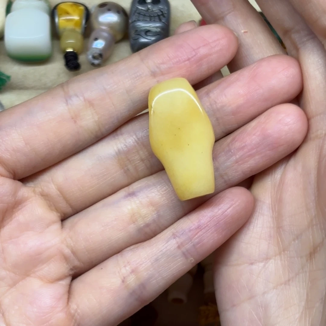 去****条配饰等都可做一些点缀图案与