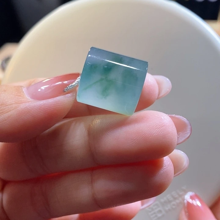翡翠未镶嵌吊坠(不含链)翡翠冰胶飘花桶珠